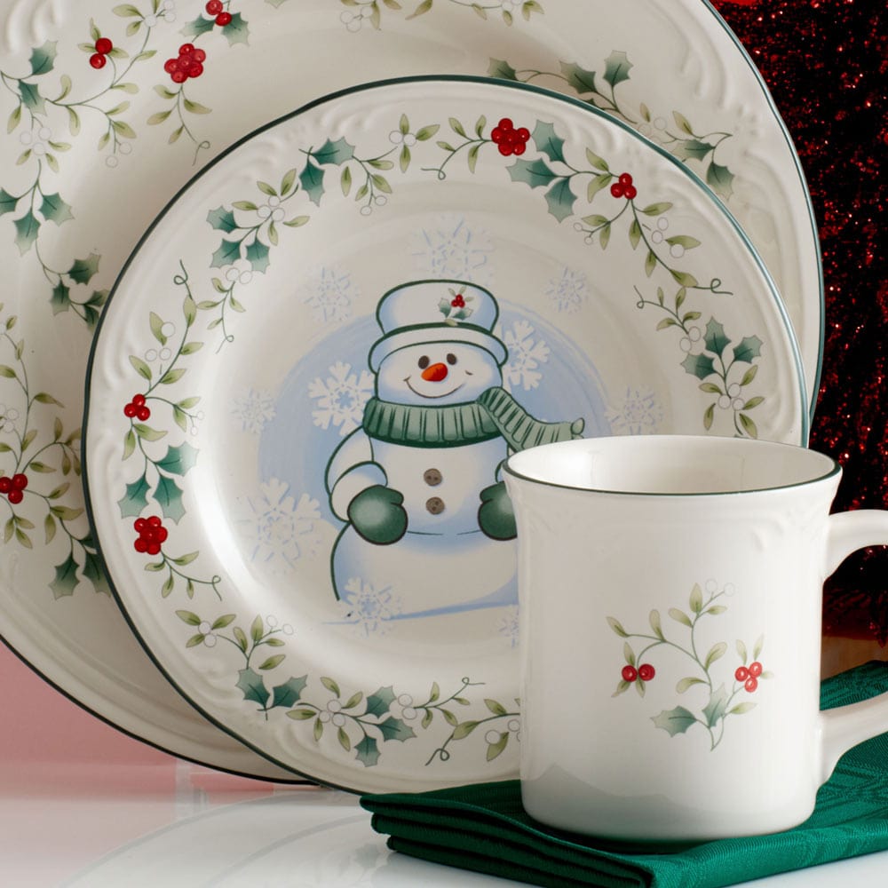 Winterberry Set of 4 Snowman Salad Plates