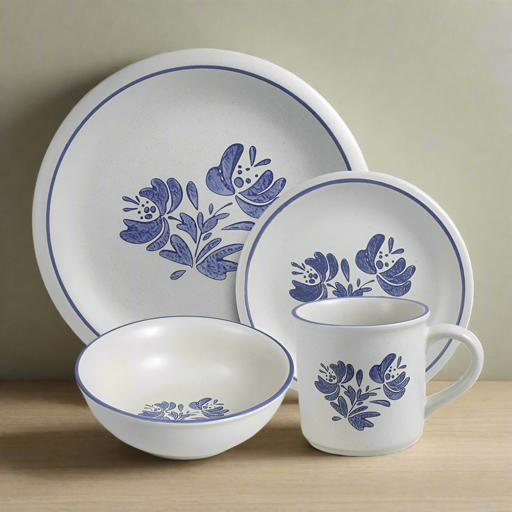 Pfaltzgraff Yorktowne 16 Piece Dinnerware Set Service for 4