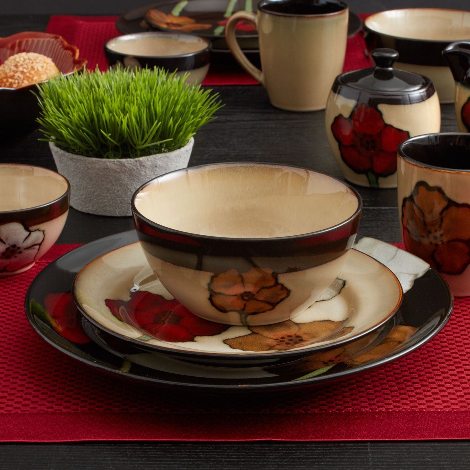 Painted Poppies 16 Piece Dinnerware Set, Service for 4