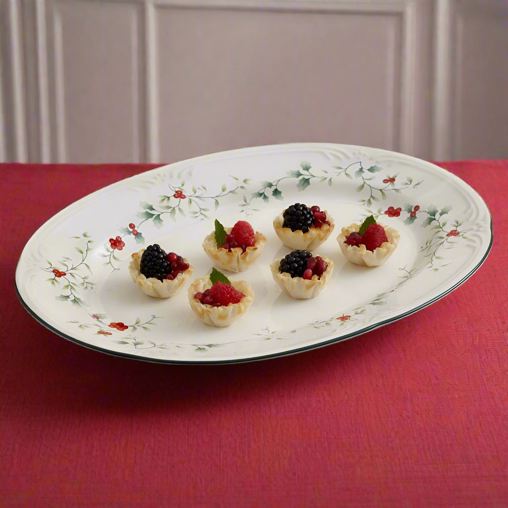 Winterberry® Oval Platter